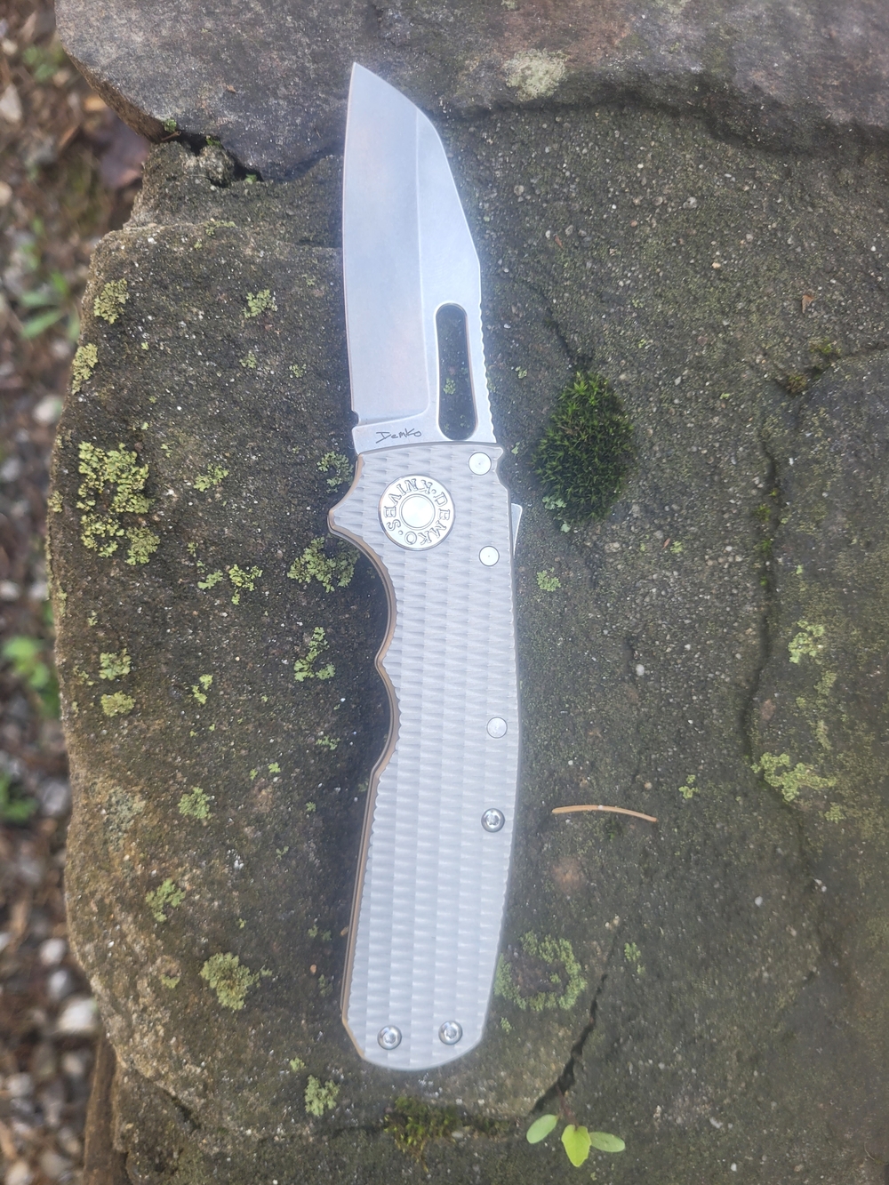 Demko Shark Cub Folder